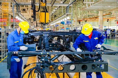 徐工发布21款新能源产品，加速重卡换电与汽轮机技术革新